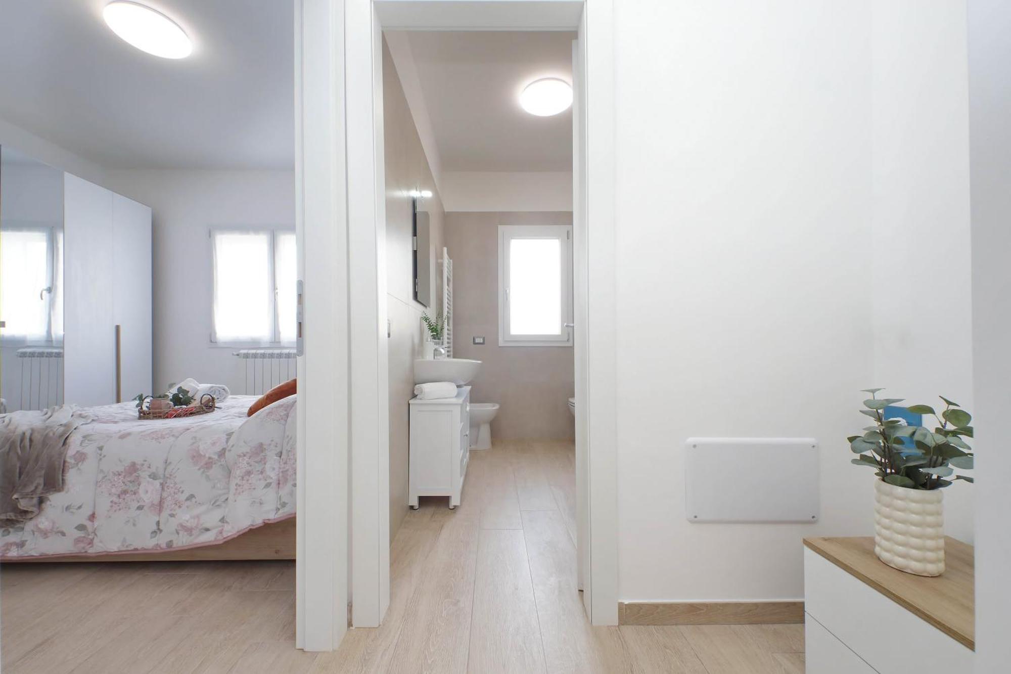 Andrea Home- Collegato A Roma E Aeroporto Фиумичино Екстериор снимка